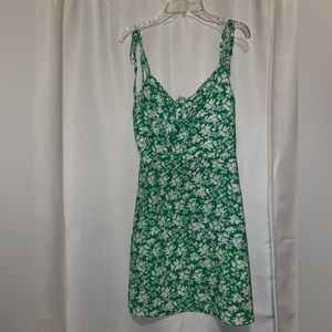 Green floral summer dress size small